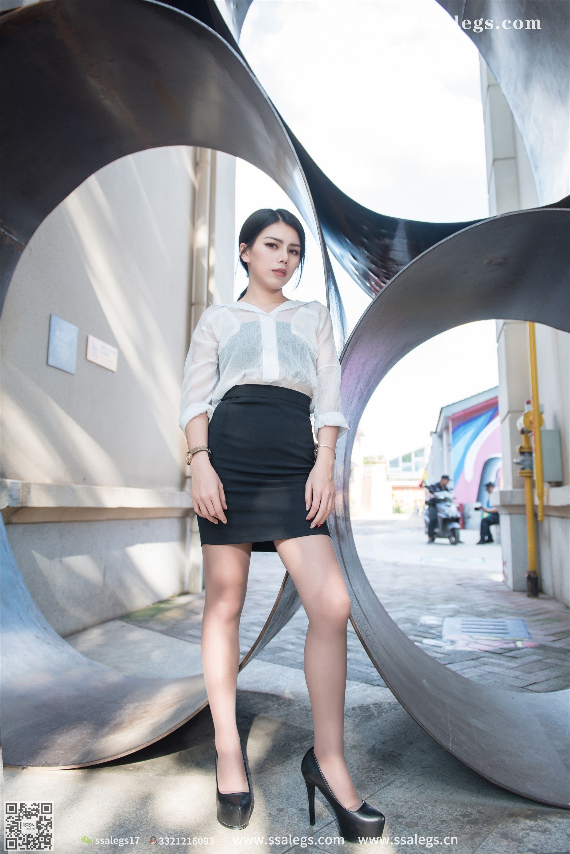 SSA丝社 NO.021 混血美女芷沫浪漫咖啡色丝袜街拍